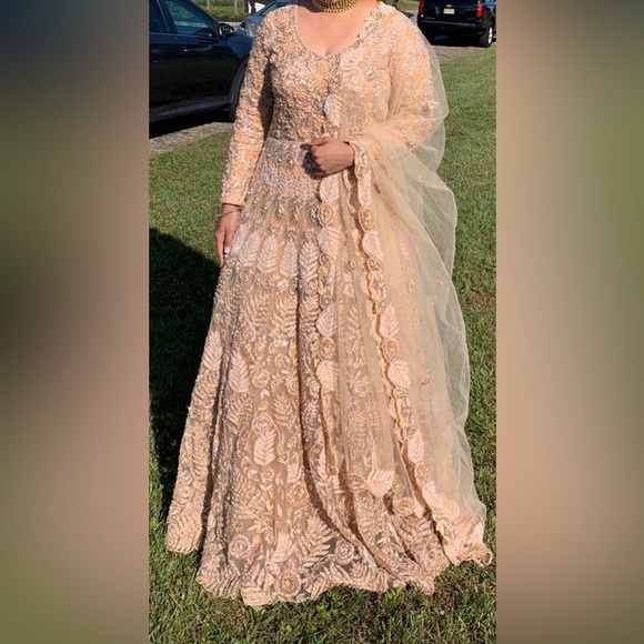 Designer Lengha - Picture 4 of 12